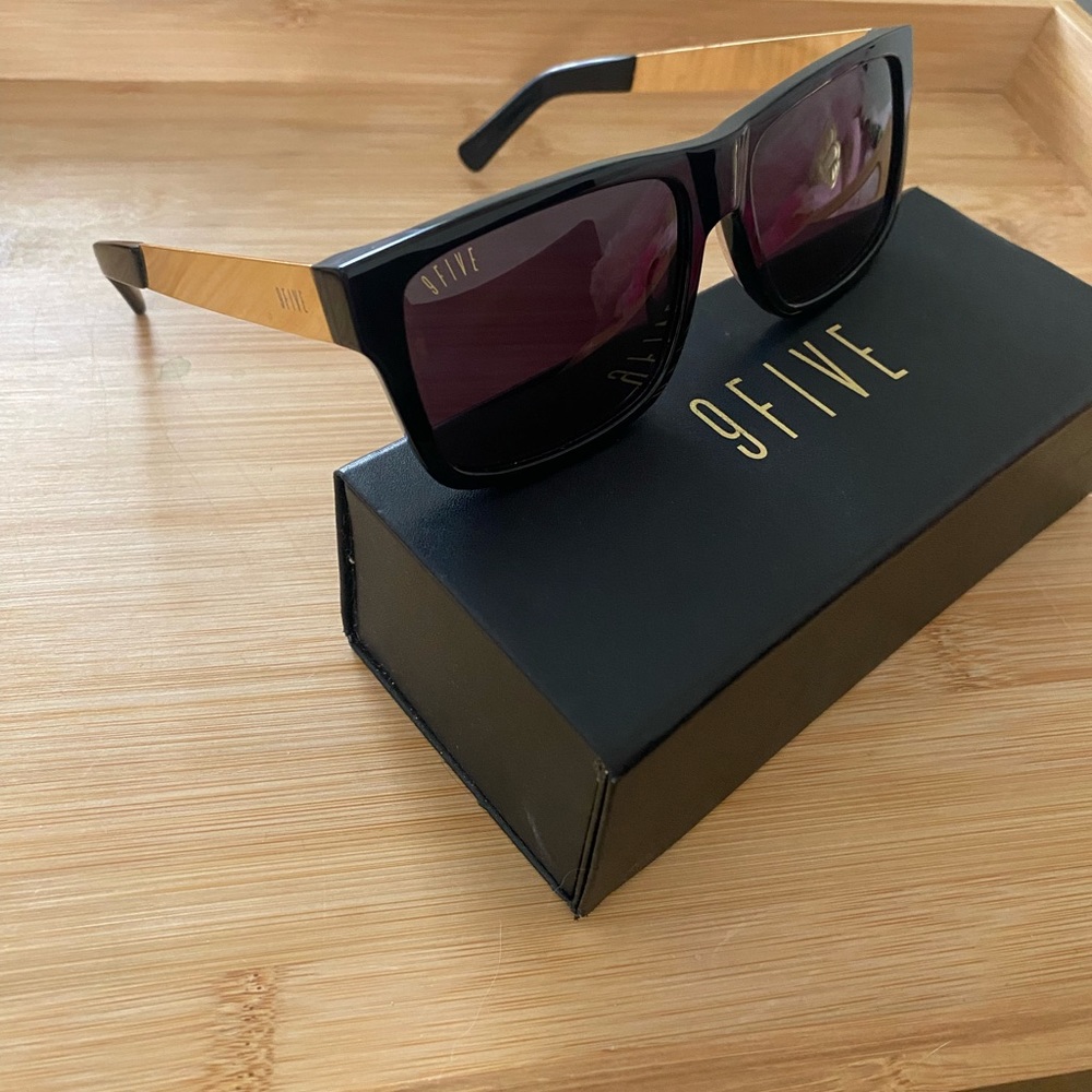 9five CAPS LX sunglasses black and gold